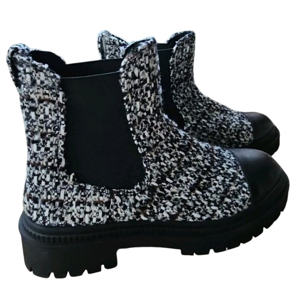 NWOT/No Box Steve Madden Mayslie Wm. 10M Tweed Chelsea Lug Sole Boots Blk/Wht